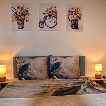 Mimosa Bed & Breakfast In Ijsselmuiden Esterno foto